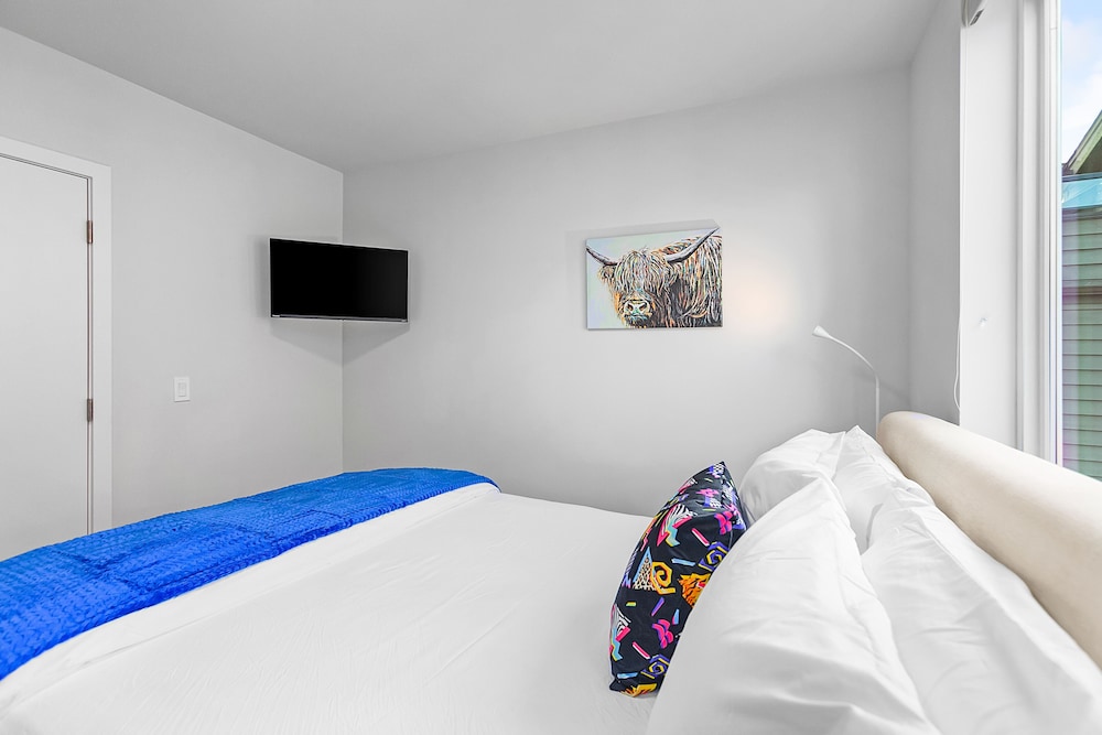 Back To The Future Sweet Suites - photo 14