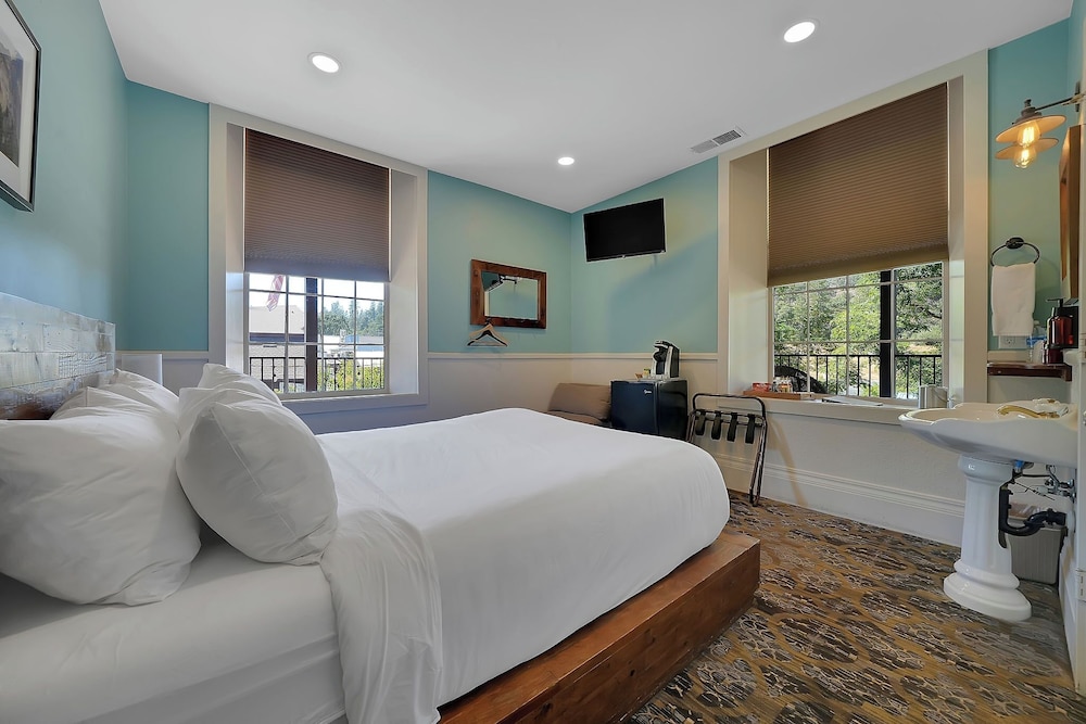 The Groveland Hotel - photo 47