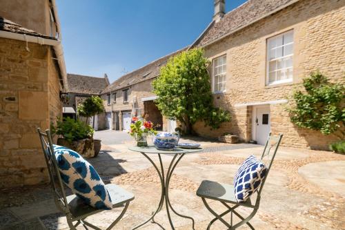 The Hayloft — 4-Star Luxury Hotel in None, United Kingdom