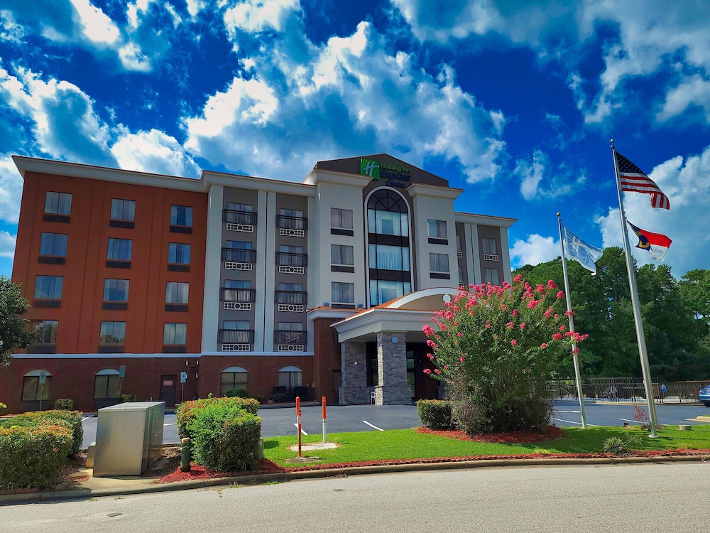 Holiday Inn Express & Suites Wilson Downtown by IHG - carbon neutral hotel in Wilson