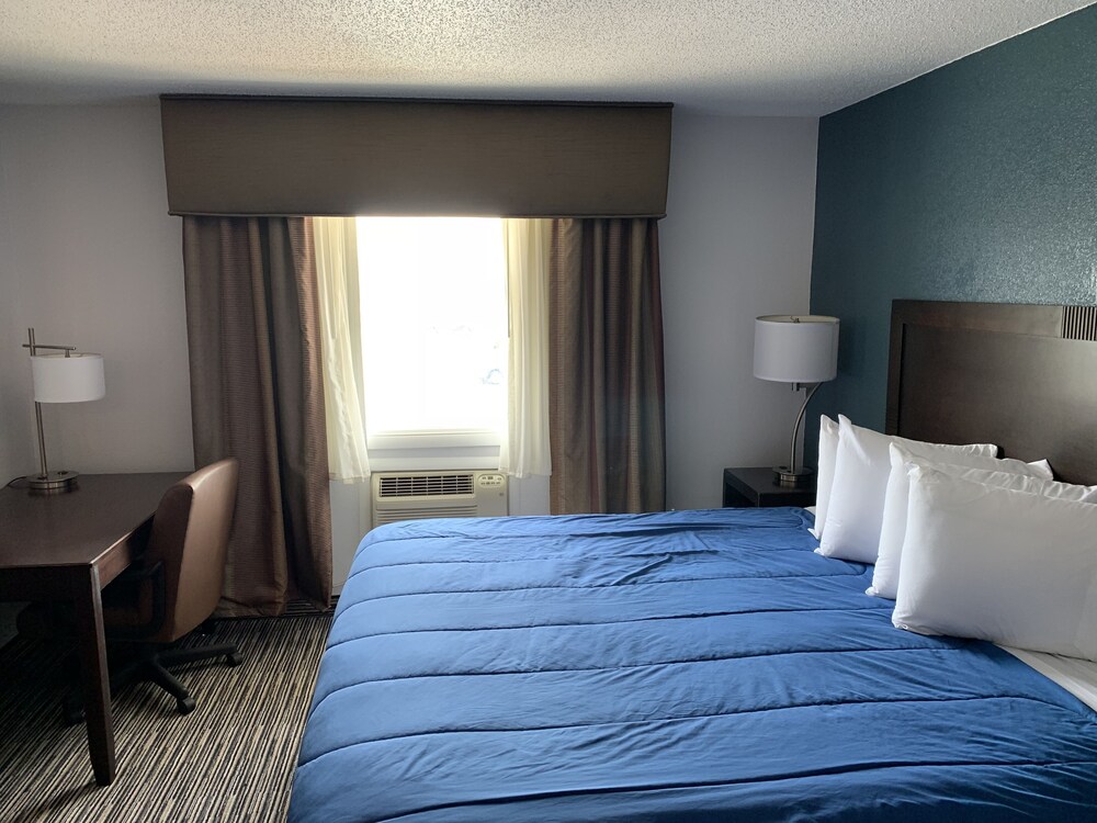 Howard Johnson East Syracuse - photo 37