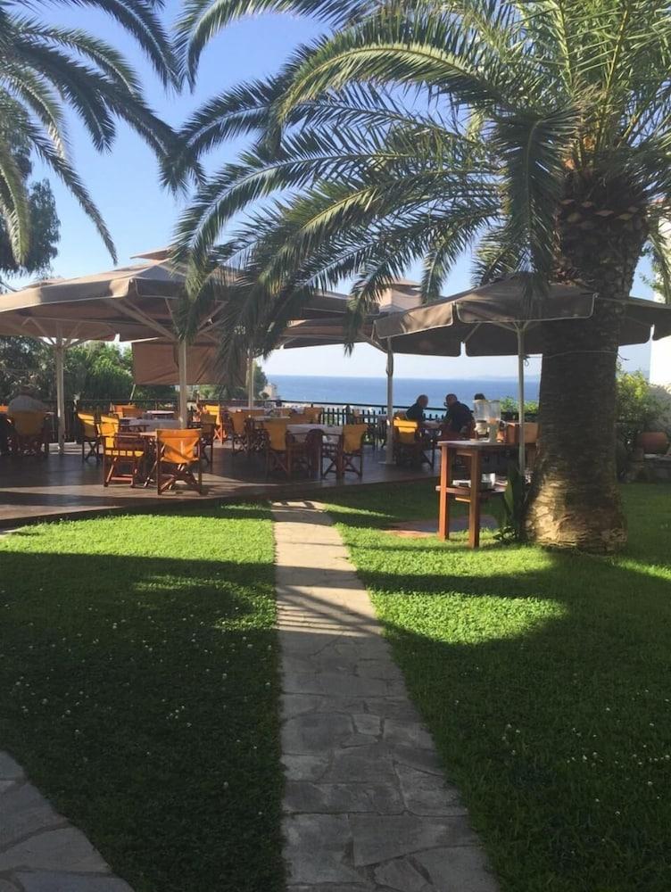Hotel Filoxenia - carbon neutral hotel in Ouranoupolis