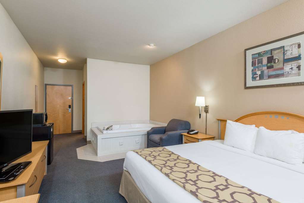 Baymont by Wyndham Noblesville - photo 23