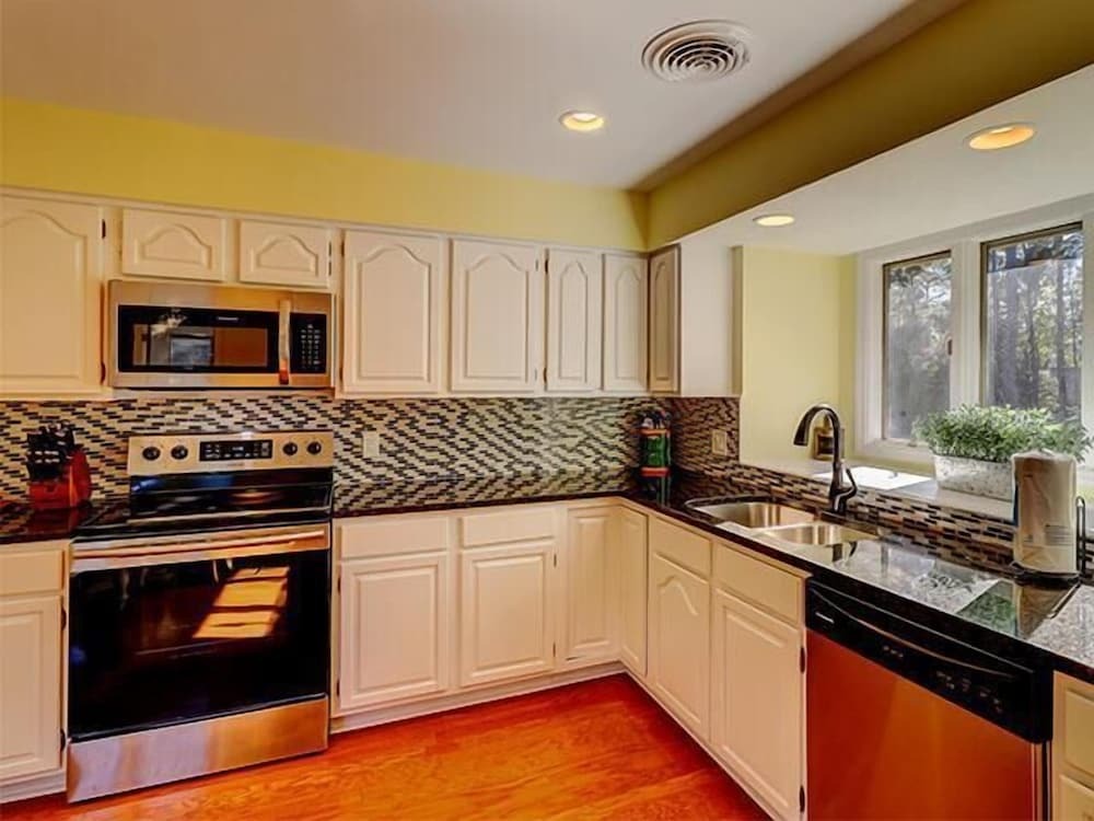 1100 Harbour South Club at The Sea Pines Resort - photo 16