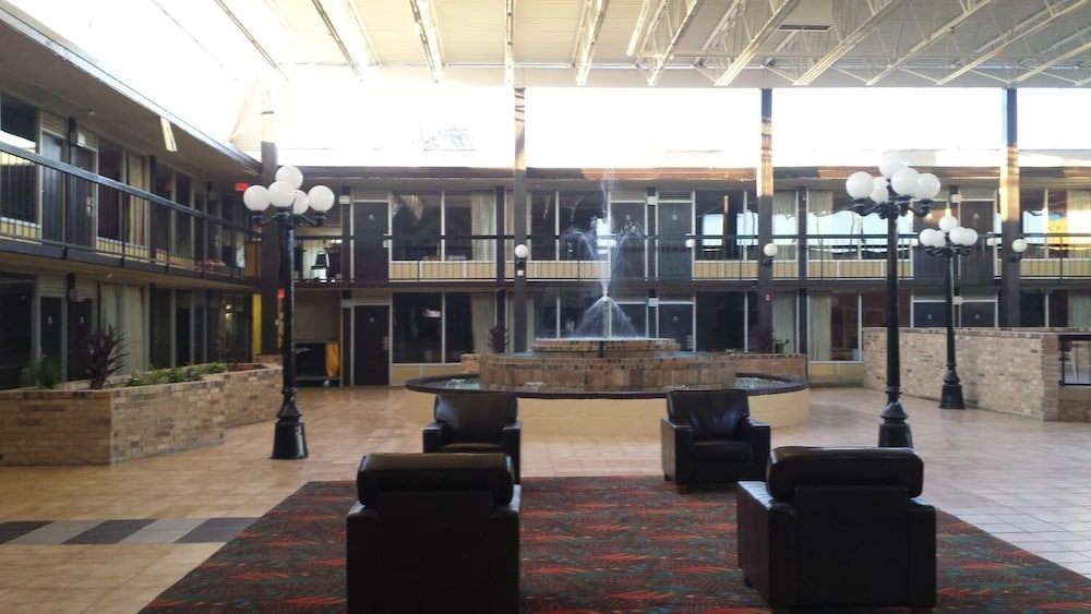 Days Inn by Wyndham Henryetta - photo 4