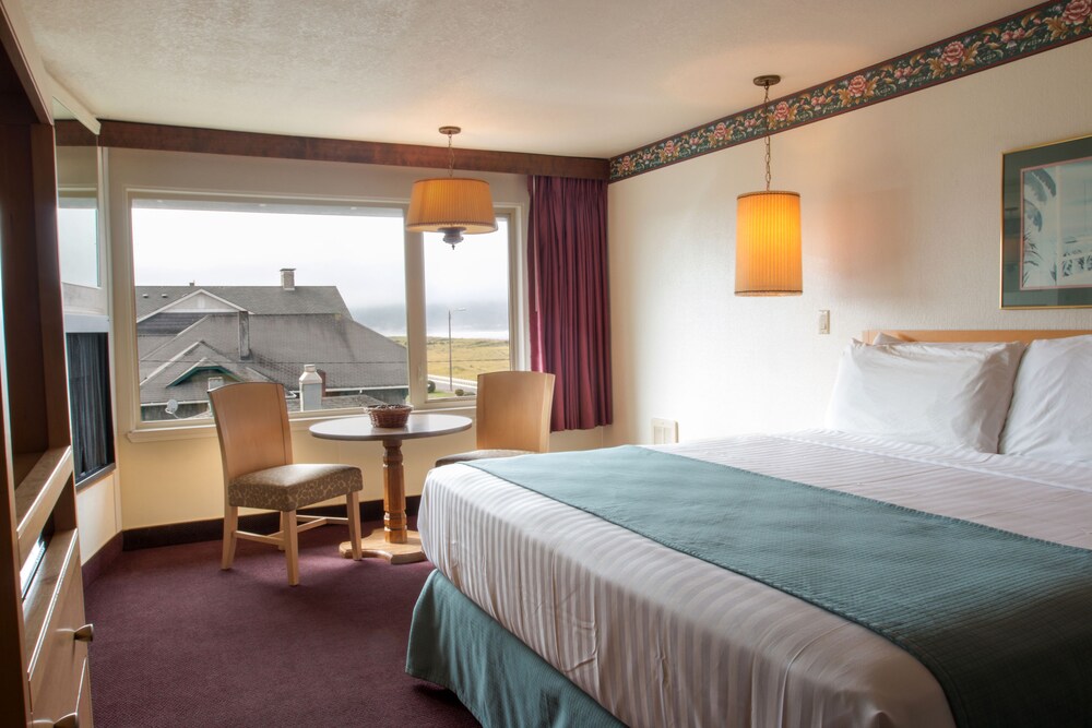 Hi Tide Oceanfront Inn - photo 17