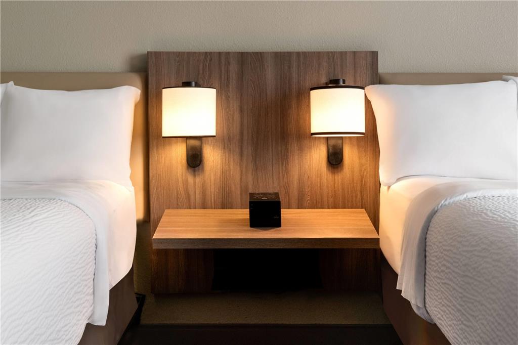 La Quinta Inn & Suites by Wyndham Montgomery - photo 32