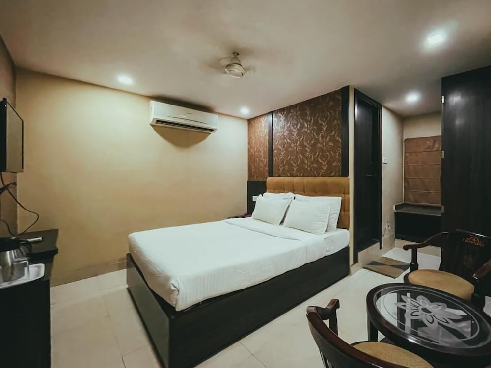Hotel SLE Residency - last minute hotel in Varanasi