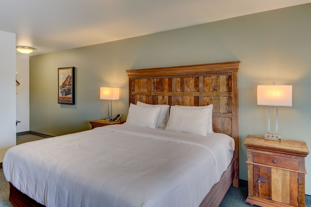 The Roosevelt Hotel Yellowstone - photo 21