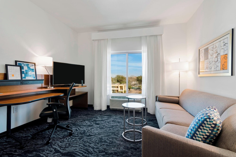 Fairfield by Marriott Inn & Suites St Petersburg North - photo 15