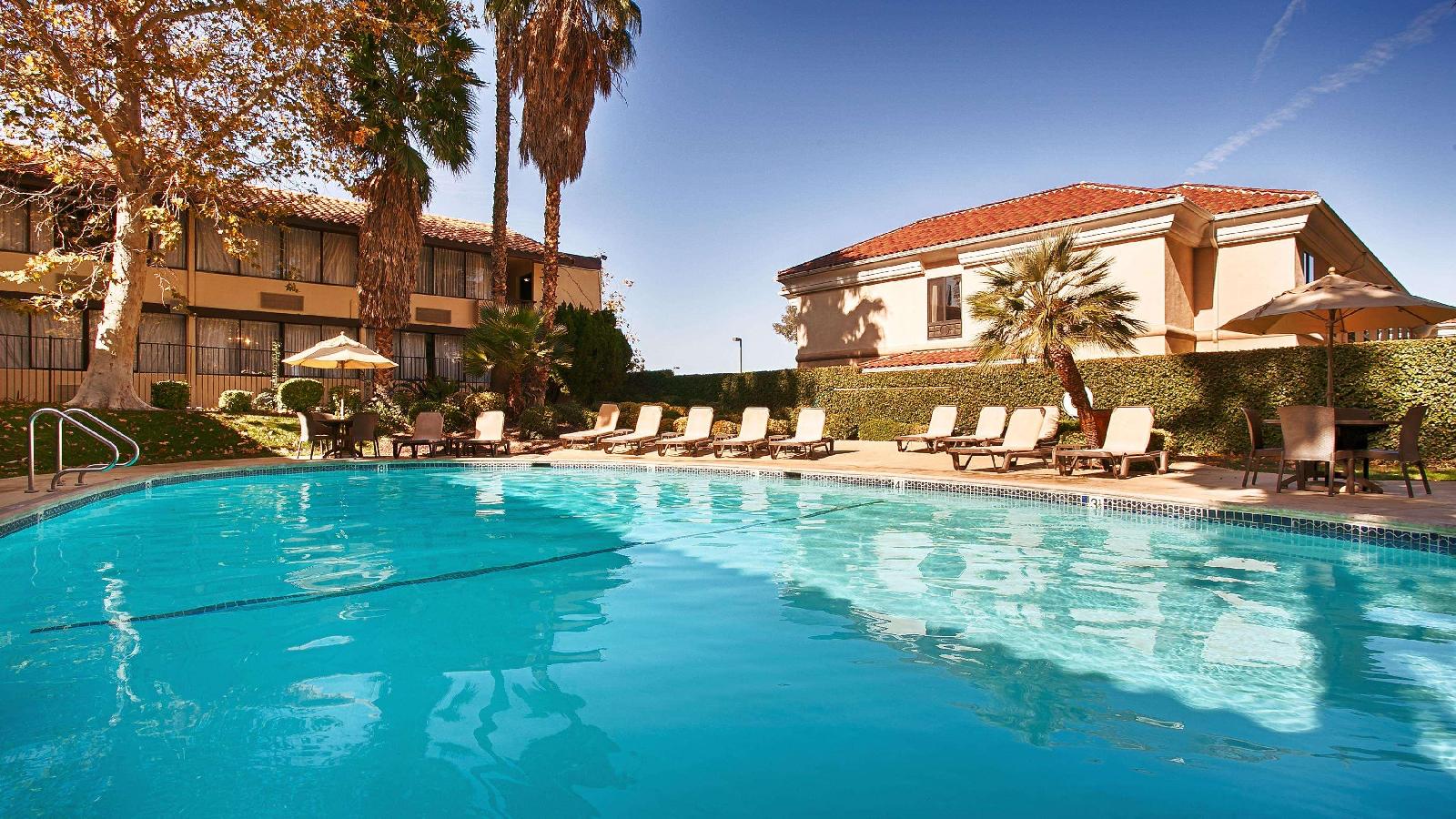 Best Western Valencia Inn - photo 2