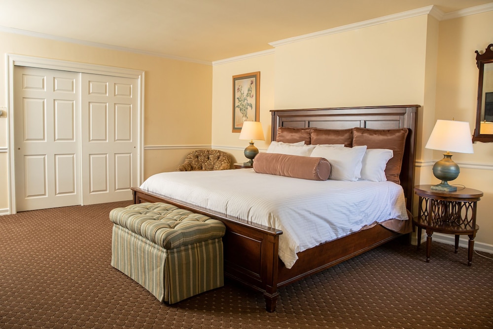 Plumsteadville Inn - photo 3