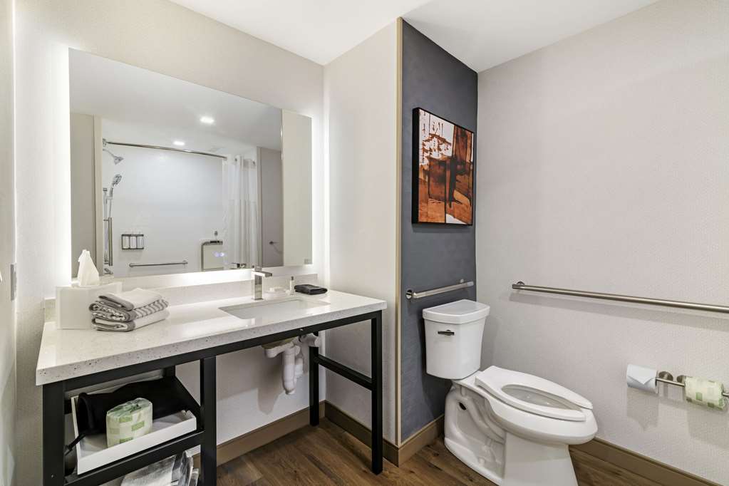 Cambria Hotel North Conway - photo 33