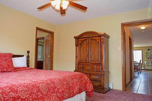 Arnolds River Retreat — Taos