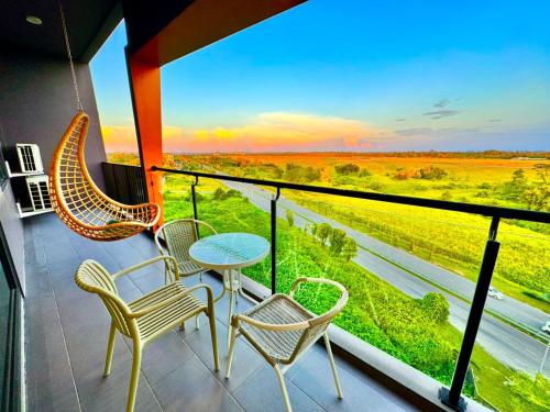 24'Hr Check In H'floor Saradise Echelon Kuching Luxury Balcony Condo Facing Airport 3R2b 2Cpark — 4-Star Luxury Hotel in Kuching, Malaysia