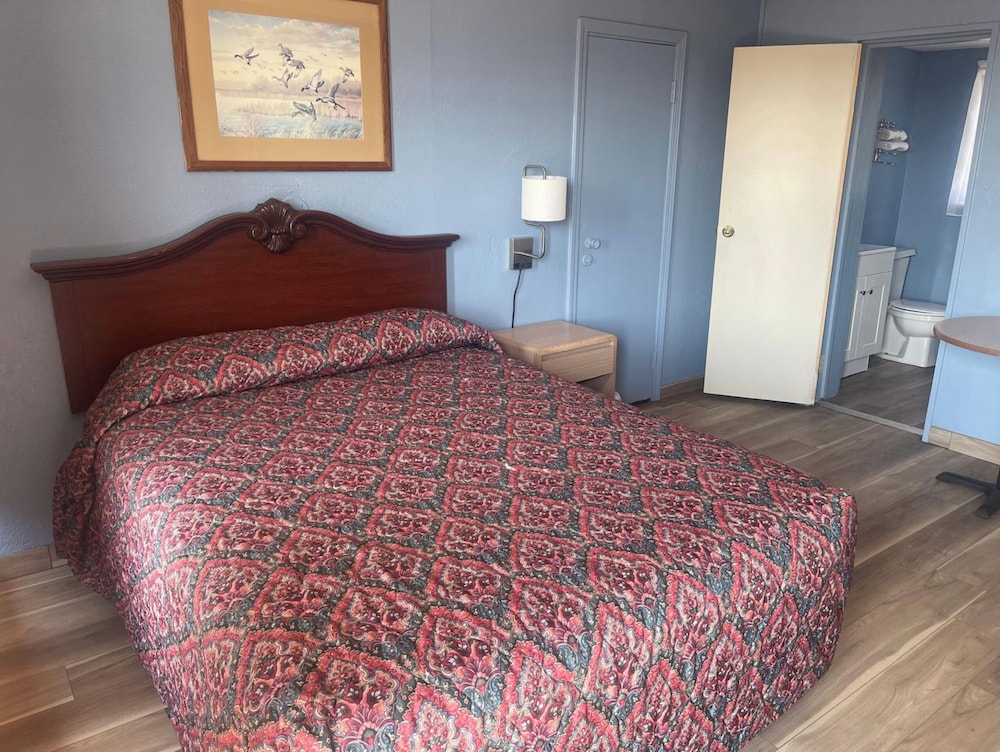 Relax Inn By OYO Clinton - photo 10
