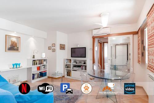 Suite Calvino in Piazza Unita Con Parcheggio — 4-Star Luxury Hotel in Trieste, Italy