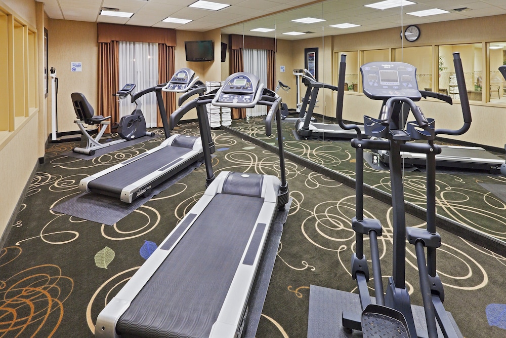 Holiday Inn Express Hotel & Suites POTEAU by IHG - photo 7