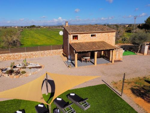 Finca Barralina - carbon neutral hotel in Campos