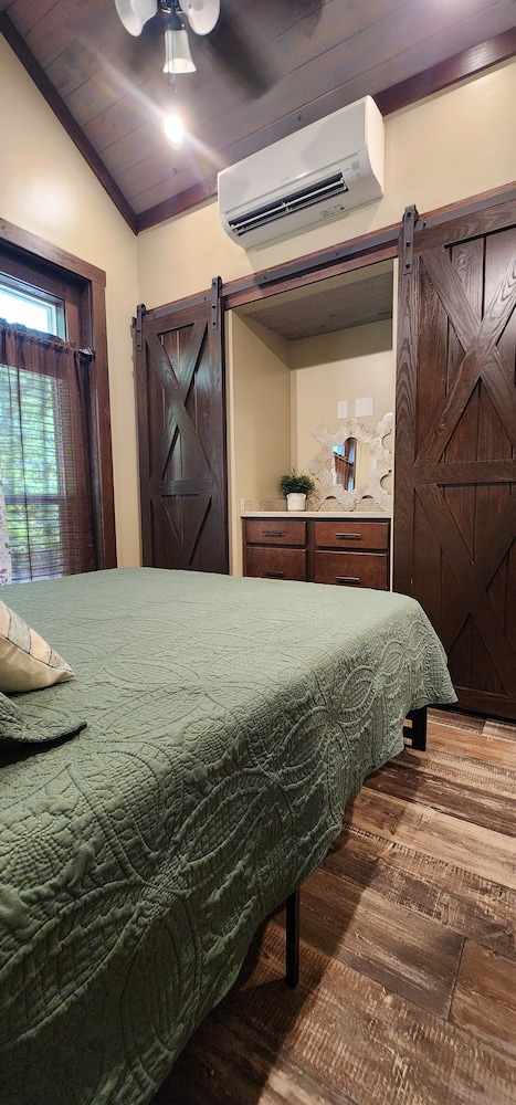 Emberglow Outdoor Resort - photo 13