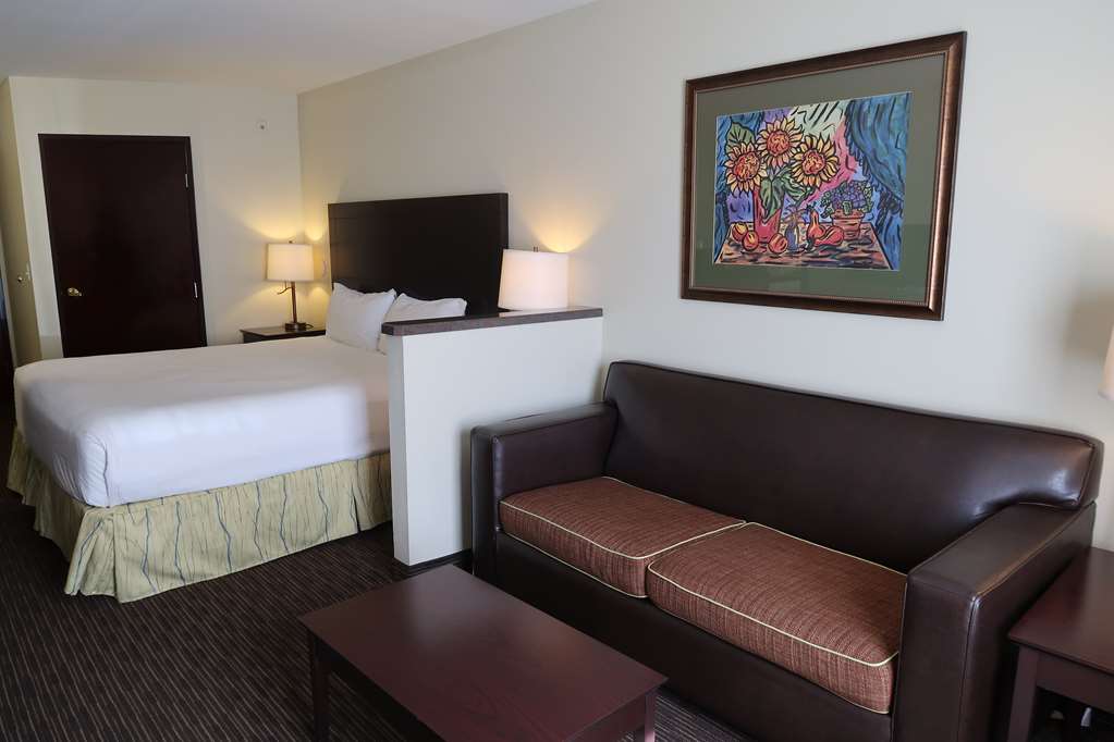 Oxford Suites Portland Jantzen Beach - photo 12