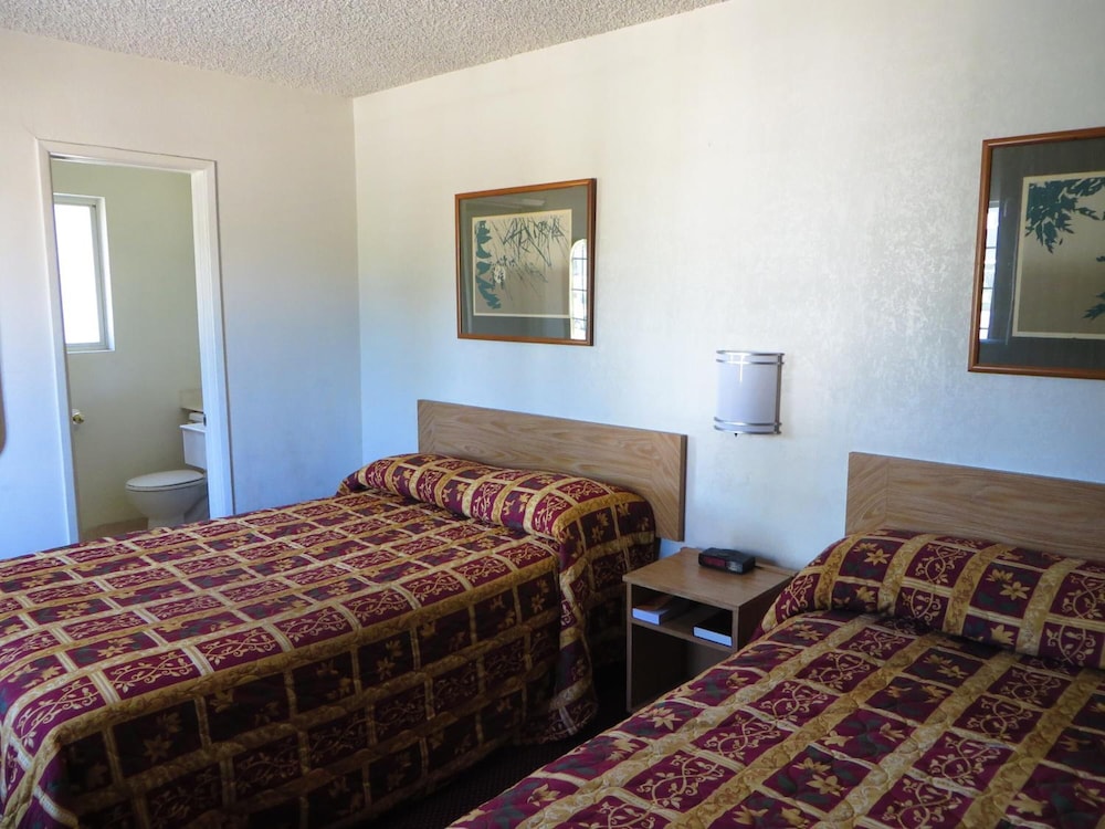 American Inn Ontario - photo 28
