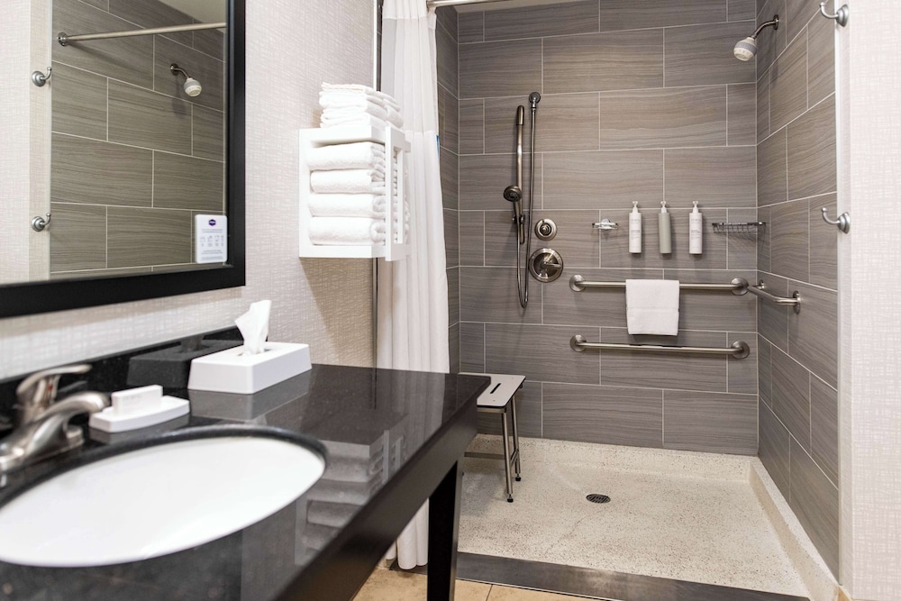 Hampton Inn & Suites Effingham - photo 55