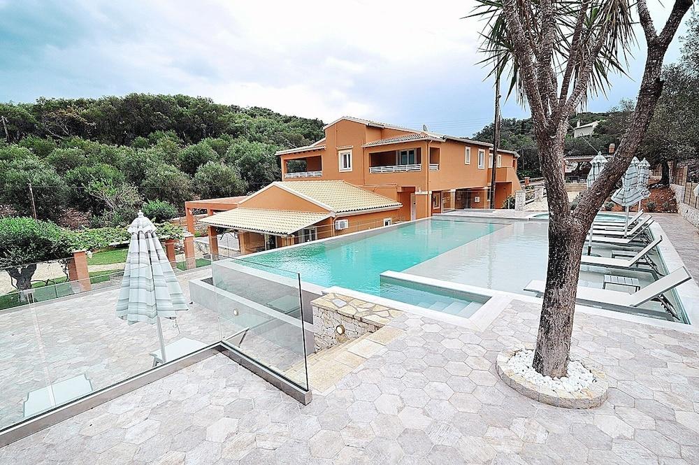 Pyramid City Apartments — 4-Star Luxury Hotel in Corfu, Greece