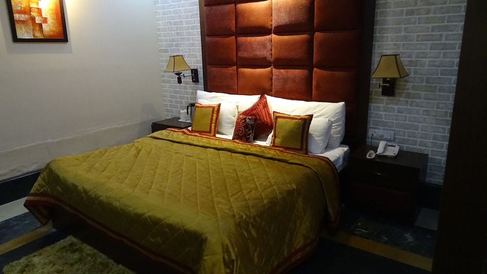 Hotel Diplomat Residency — Bareilly — photo 3