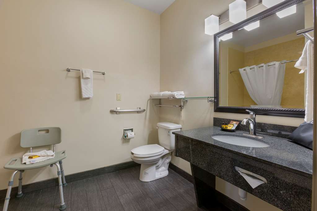 Best Western Plus The Four Corners Inn - photo 16