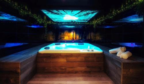 Love Room Morbihan Bretagne L Experience Enchanteresse — Paimpont