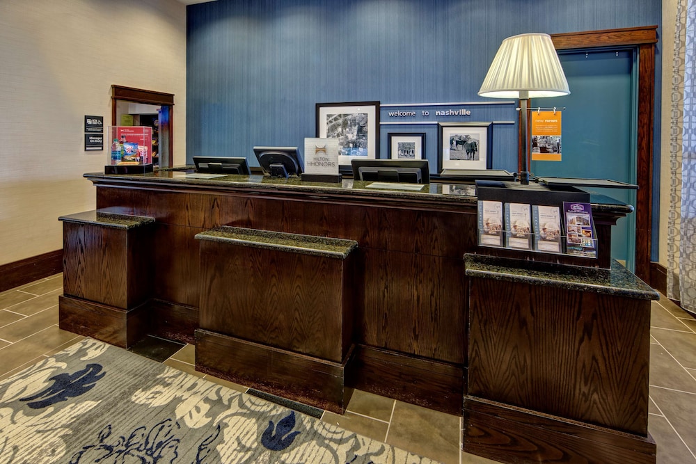 Hampton Inn & Suites Nashville Downtown - photo 4