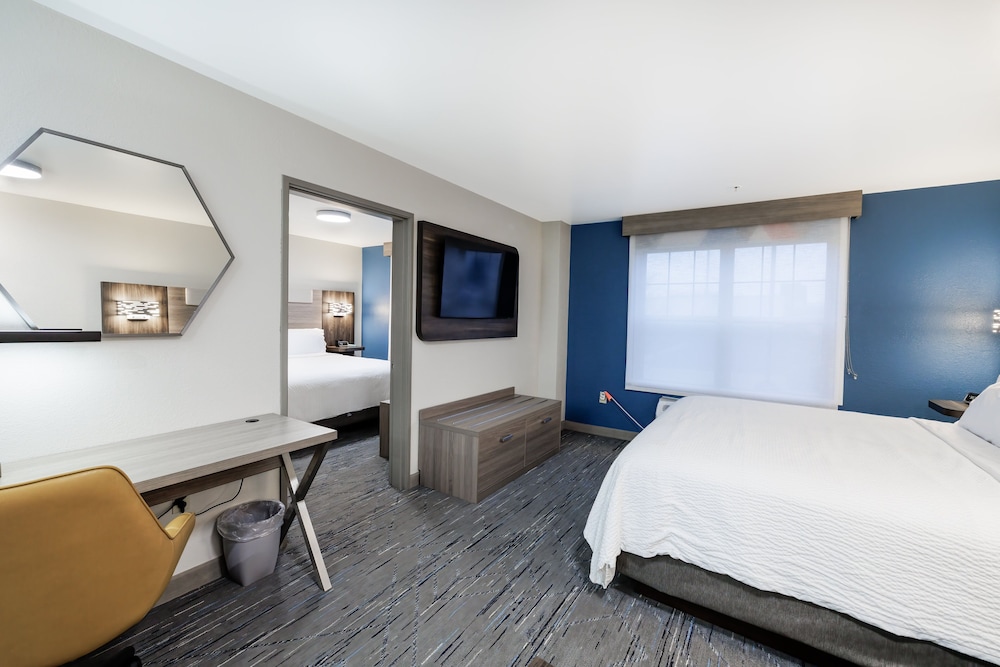 Holiday Inn Express & Suites Zion by IHG - photo 16