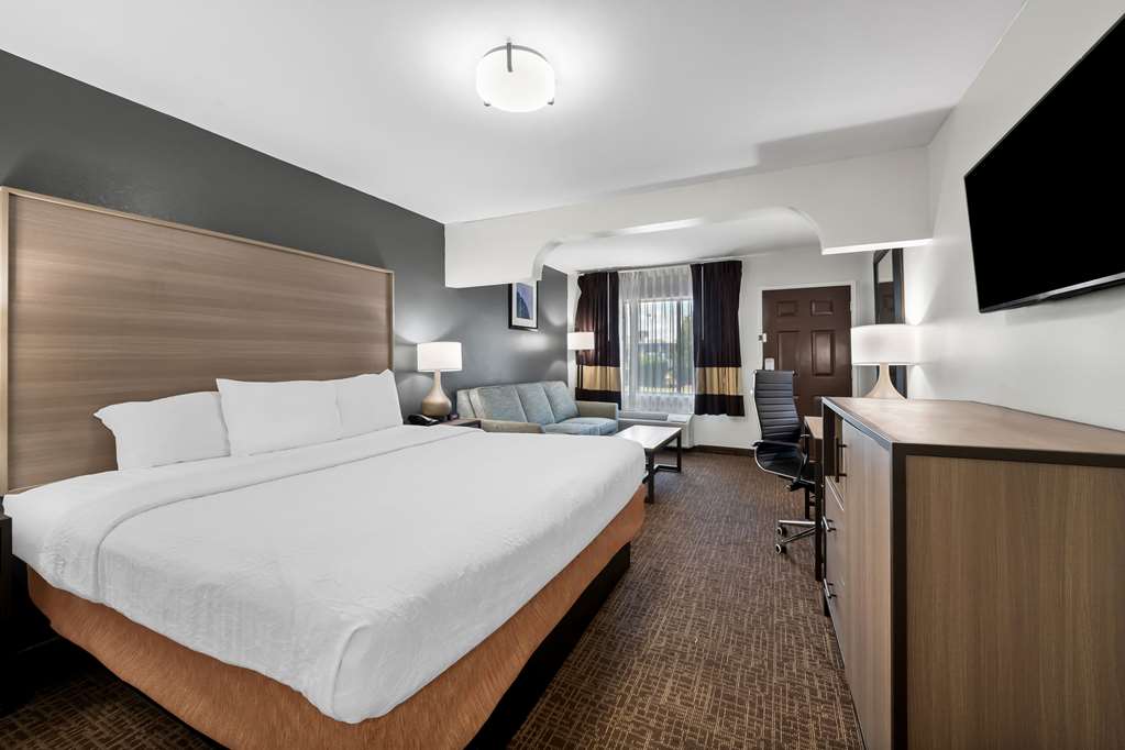 Quality Inn & Suites Fayetteville I 95 - photo 24