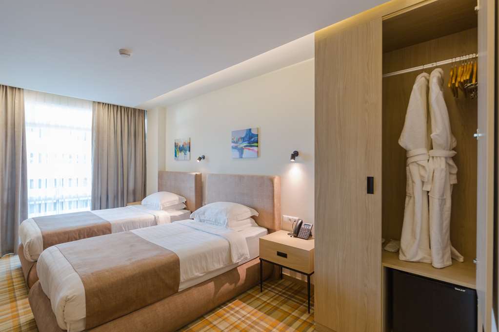 Standard Room with twin bed