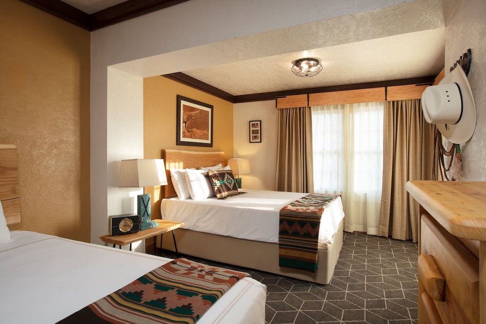 Hotel El Rancho - photo 13