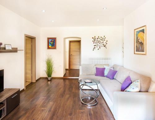 Apartment Ivana — 4-Star Luxury Hotel in Buzet, Croatia