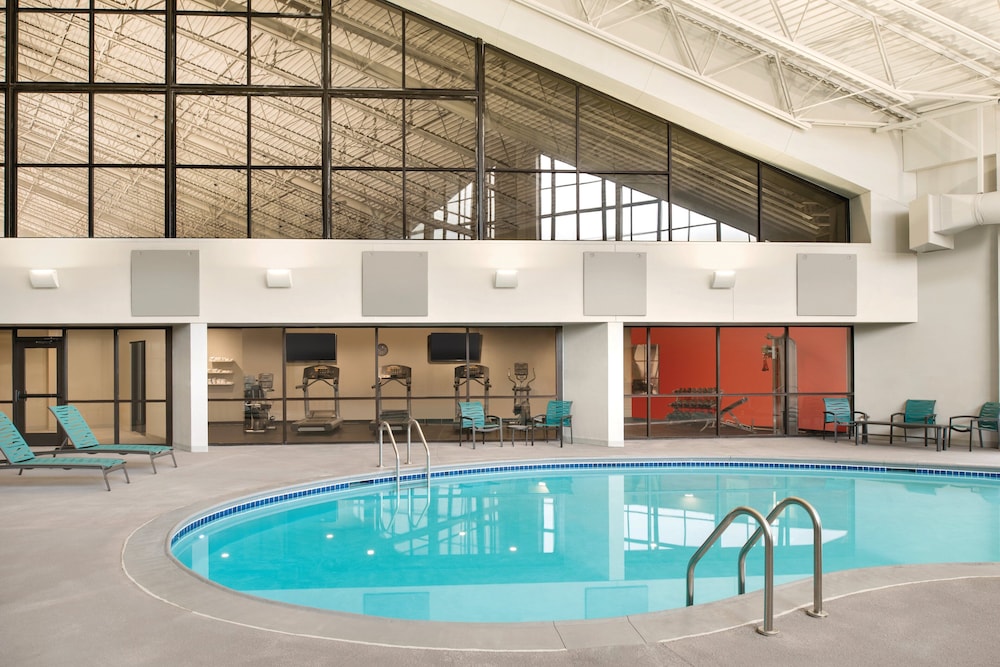Holiday Inn Bloomington Normal by IHG - photo 13