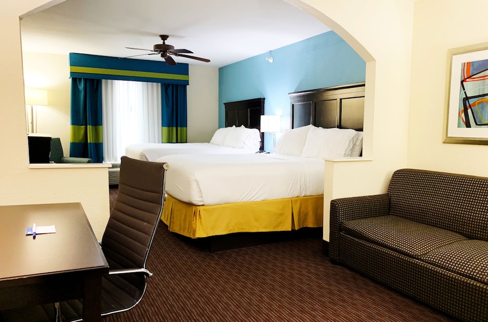 Holiday Inn Express Hotel & Suites Gainesville by IHG - photo 13