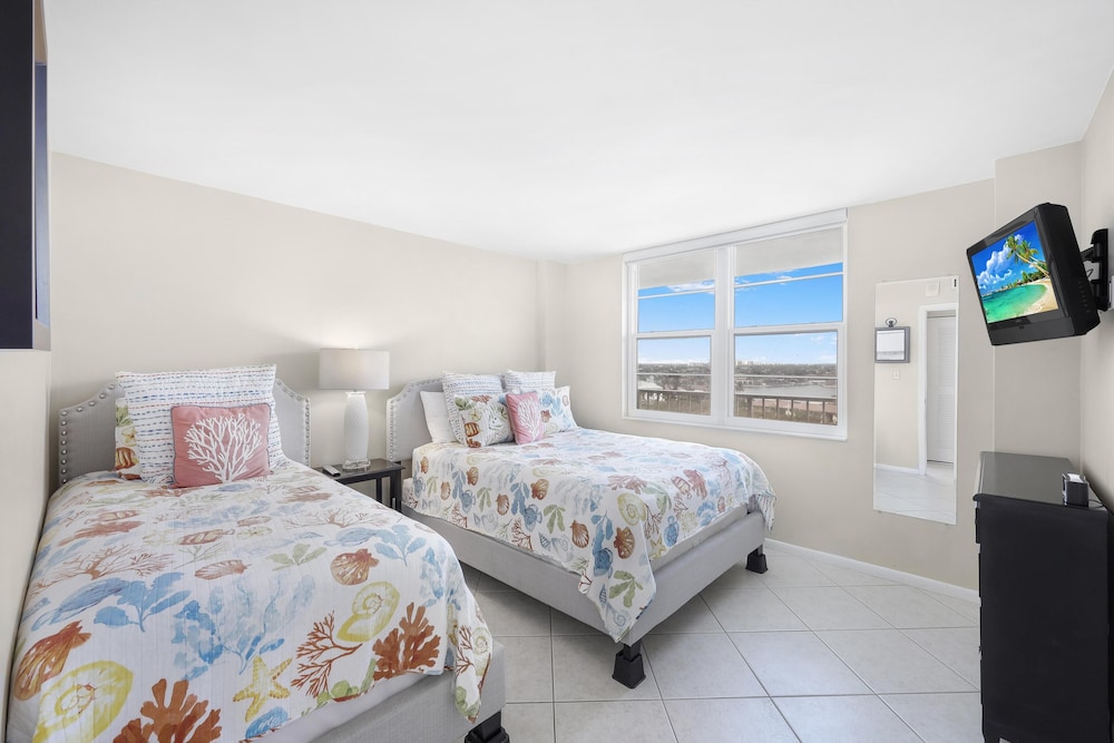 South Seas Tower 3 905 - photo 9