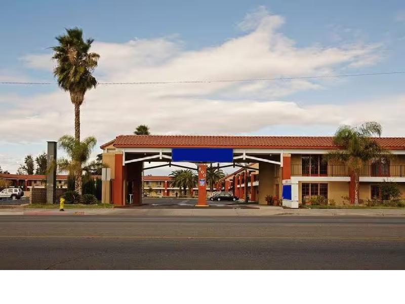 Days Inn By Wyndham Hemet — Hemet