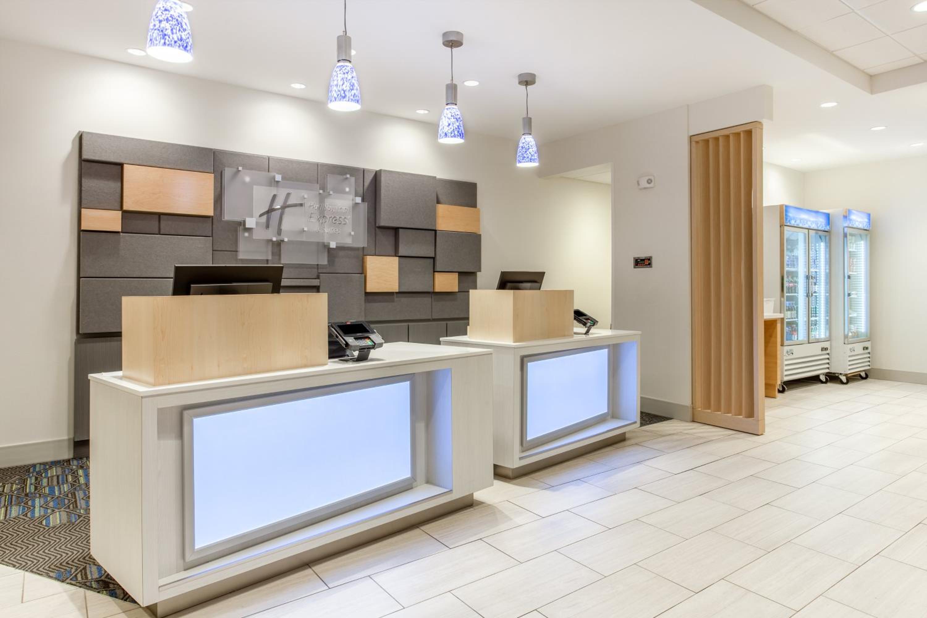 Holiday Inn Express & Suites Ottawa - photo 118