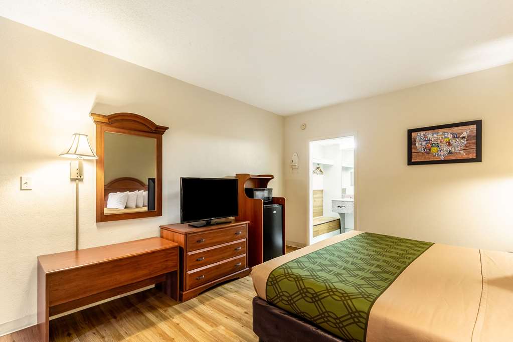 Econo Lodge Lake City North - photo 12