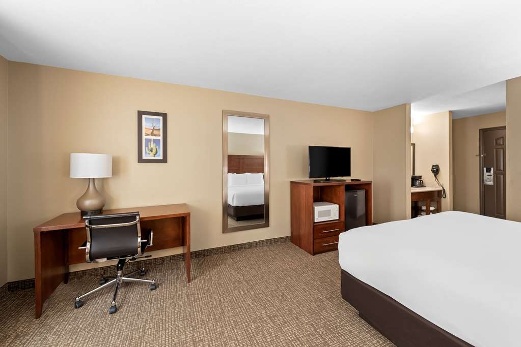 Comfort Inn & Suites El Centro I 8 - photo 13