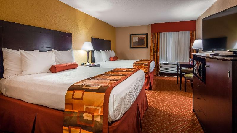 Best Western Plus Parkway Hotel - photo 35