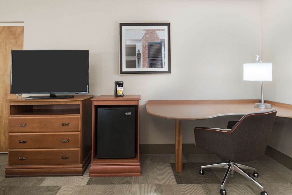 Hampton Inn Danbury - photo 10