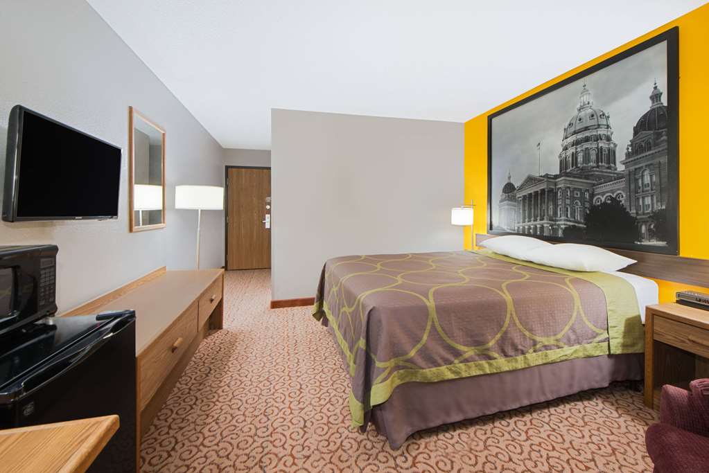 Super 8 by Wyndham Pella - photo 9