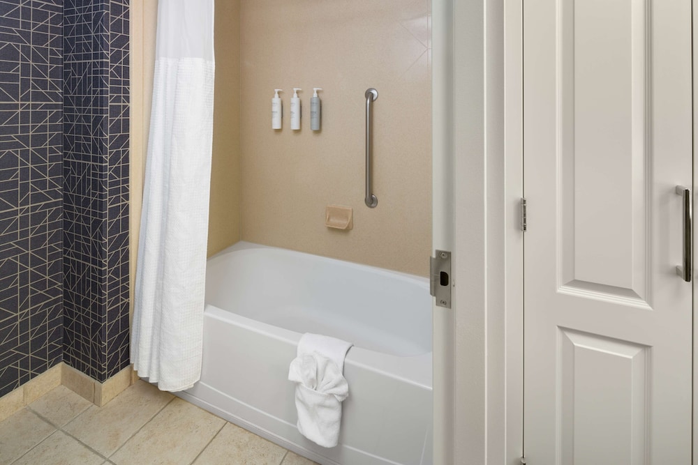 Homewood Suites Stewart Airport - photo 17