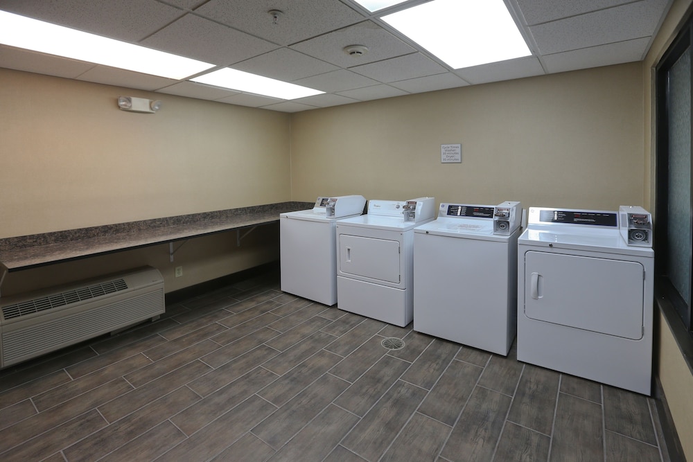 Hampton Inn Billings - photo 20
