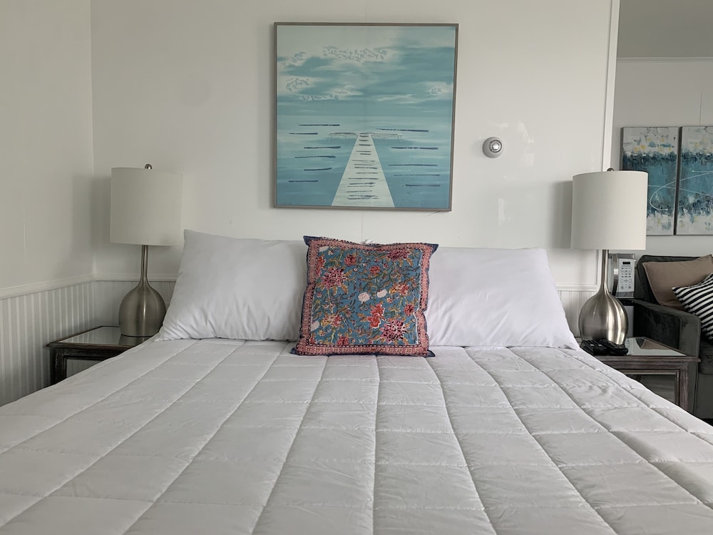 Vineyard Harbor Motel Private Beach - photo 60